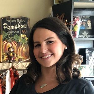 Meet your Posher, Jena